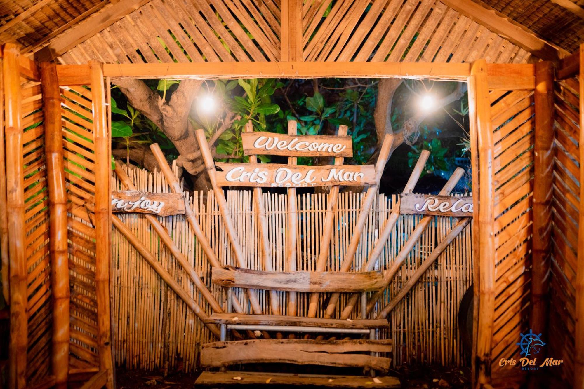 Cris Del Mar Resort Bolinao エクステリア 写真
